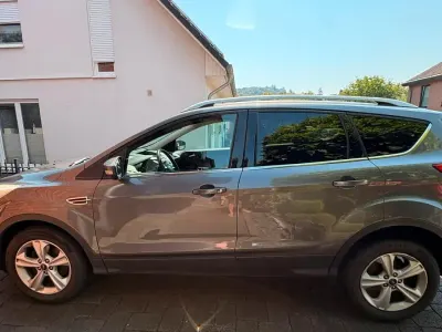 Gebraucht Ford Kuga 150 PS (110 kW) 2014 Grau SUV