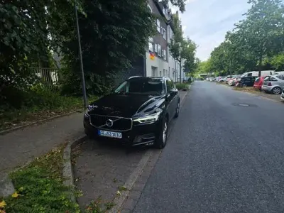 Gebraucht Volvo XC60 Momentum 190 PS (139 kW) 2018 Schwarz SUV