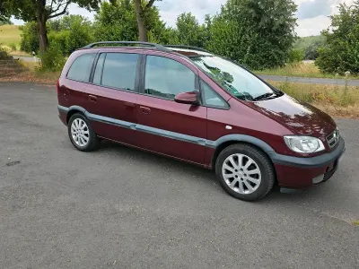 Gebraucht Opel Zafira 150 PS (110 kW) 2003 Rot Van / Kleinbus