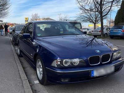 BMW 523