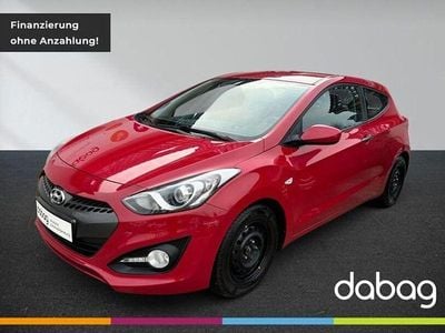 Gebraucht Hyundai i30 Classic 100 PS (73 kW) 2014 Cool red Coupé