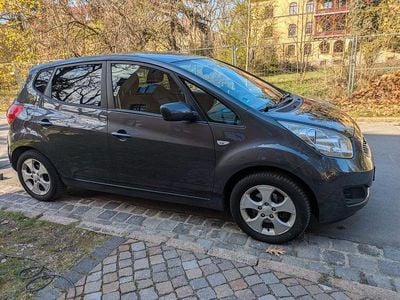 Second-hand Kia Venga Spirit 125 CP (91 kW) 2011 Gri Hatchback