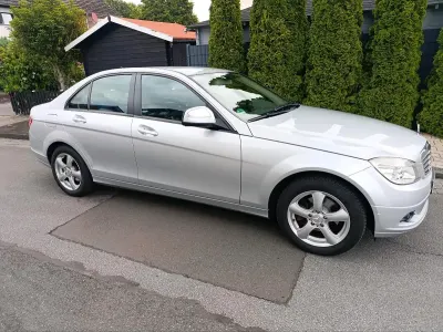 Gebraucht Mercedes C180 156 PS (114 kW) 2007 Silber Limousine
