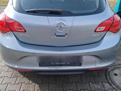 Gebraucht Opel Astra 100 PS (73 kW) 2013 Blau Kleinwagen