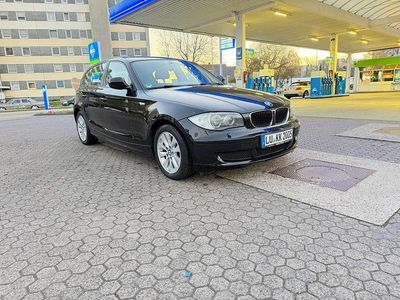 Gebraucht BMW 118 Lifestyle 143 PS (105 kW) 2011 Schwarz Kleinwagen