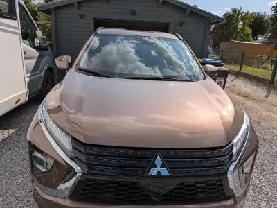 Gebraucht Mitsubishi Eclipse Cross Select 188 PS (138 kW) 2024 Gold SUV