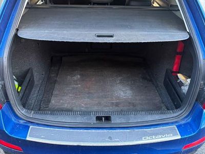 Second-hand Skoda Octavia Active 140 CP (102 kW) 2013 Albastru Break