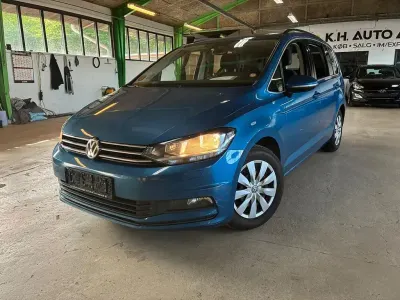 Gebraucht VW Touran Comfortline 150 PS (110 kW) 2018 Blau Van / Kleinbus