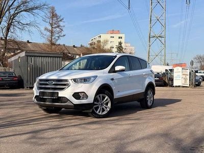 Używany Ford Kuga Titanium 242 KM (177 kW) 2018 Biały SUV