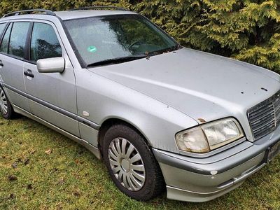 Mercedes C200