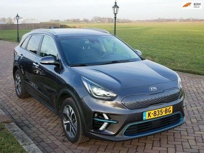 Grau Gebraucht 2020 Kia e-Niro SUV | 14.519 € (Fairer Preis)