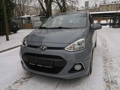 Baby elephant / sol Gebraucht 2014 Hyundai i10 Edition Kleinwagen | 7.999 € (Etwas zu teuer)