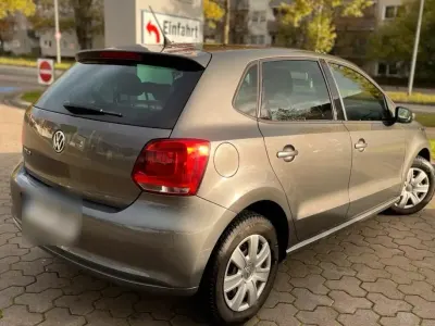 Gebraucht VW Polo Comfortline 69 PS (50 kW) 2010 Grau Kleinwagen