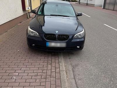 Gebraucht BMW 525 163 PS (119 kW) 2006 Blau Limousine