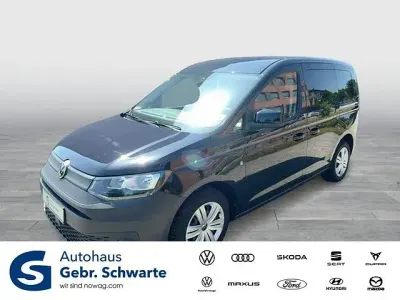 Gebraucht VW Caddy Basis 102 PS (75 kW) 2023 Schwarz Van / Kleinbus