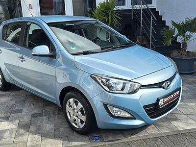 Gebraucht Hyundai i20 Trend 86 PS (63 kW) 2012 Blau Kleinwagen