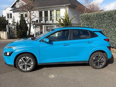 Gebraucht Hyundai Kona 100 kW (136 PS) 2022 Blau SUV