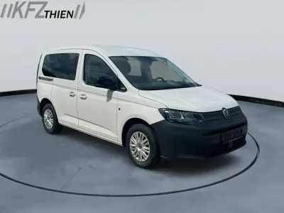 Gebraucht VW Caddy 102 PS (75 kW) 2024 Candyweiss Van / Kleinbus