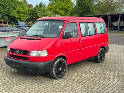 Gebraucht VW T4 102 PS (75 kW) 2002 Rot Van