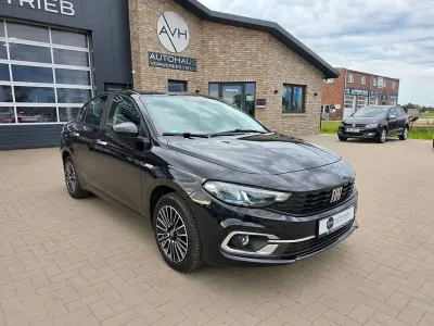 Gebraucht Fiat Tipo Urban 131 PS (96 kW) 2025 Schwarz Limousine