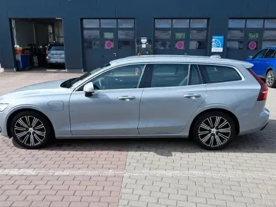 Gebraucht Volvo V60 349 PS (256 kW) 2024 Grau Kombi
