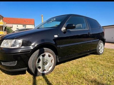 Gebraucht VW Polo 75 PS (55 kW) 2001 Schwarz Kleinwagen