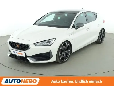 Używany Cupra Leon VZ 245 KM (180 kW) 2021 Biały Sedan/Limuzyna