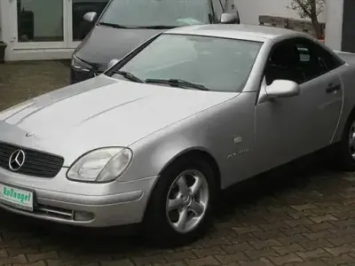 Gebraucht Mercedes SLK230 193 PS (141 kW) 1998 Silber Cabrio