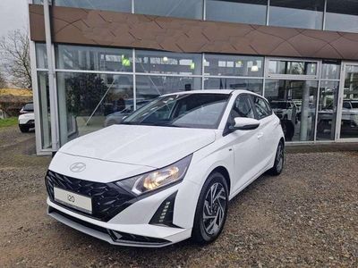 Atlas white / sol Gebraucht 2024 Hyundai i20 Select Kleinwagen | 15.900 € (Superpreis)