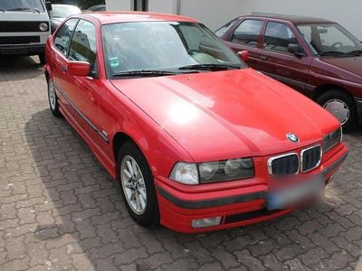 Second-hand BMW 316 75 CP (55 kW) 1998 Roșu Coupe