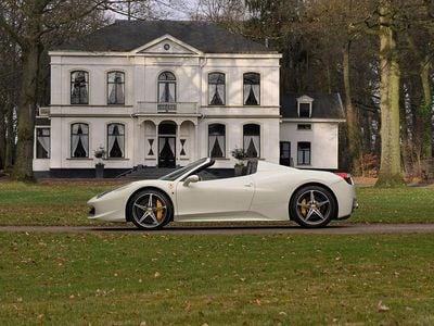 Gebraucht Ferrari 458 566 PS (416 kW) 2013 Weiß Cabrio