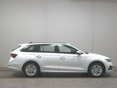Brugt Skoda Octavia Ambition 116 HK (85 kW) 2023 Hvid Stationcar