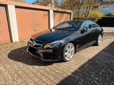 Gebraucht Mercedes E350 Sport Edition 258 PS (189 kW) 2017 Schwarz Coupé