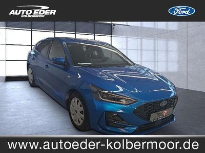 Second-hand Ford Focus ST-Line X 120 CP (88 kW) 2022 Albastru Berlinǎ