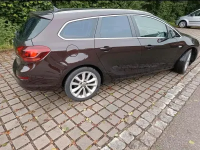 Gebraucht Opel Astra 2012 Andere farben Kombi