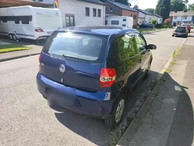 Gebraucht VW Fox 60 PS (44 kW) 2004 Blau Kleinwagen