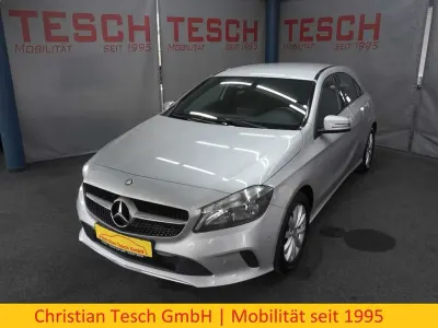 Gebraucht Mercedes A180 Style 122 PS (89 kW) 2016 Silber Limousine