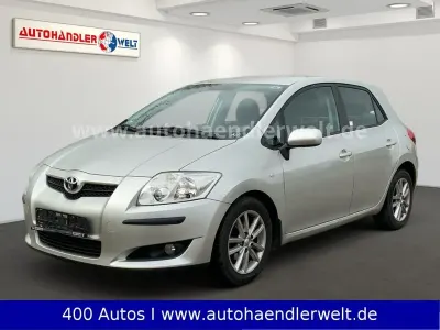 Usata Toyota Auris Basis 97 CV (71 kW) 2008 Argento Utilitaria