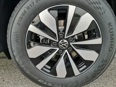 Neu VW Tiguan Life 150 PS (110 kW) 2026 Grenadilschwarz metallic SUV