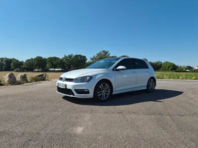 Gebraucht VW Golf VII Highline 150 PS (110 kW) 2015 Weiß Limousine