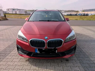 Gebraucht BMW 218 Active Tourer Sport Line 150 PS (110 kW) 2018 Rot Van / Kleinbus