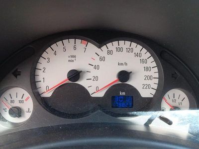 Usata Opel Corsa 75 CV (55 kW) 2003 Blu Berlina