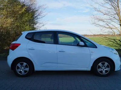 Gebraucht Kia Venga 88 PS (64 kW) 2018 Weiß Kleinwagen