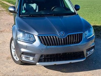 Usata Skoda Yeti Drive 150 CV (110 kW) 2017 Grigio SUV
