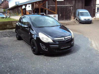 Gebraucht Opel Corsa 87 PS (63 kW) 2011 Schwarz Kleinwagen