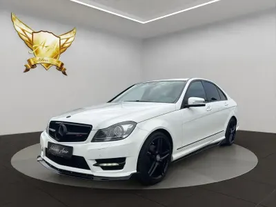 Gebraucht Mercedes C180 Avantgarde 156 PS (114 kW) 2014 Polarweiss  unilack Limousine