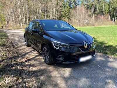 Second-hand Renault Clio V 131 CP (96 kW) 2020 Negru Hatchback