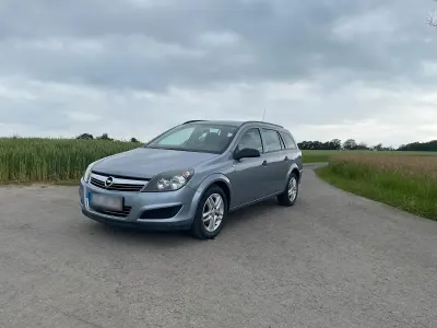 Gebraucht Opel Astra 116 PS (85 kW) 2007 Blau Kombi