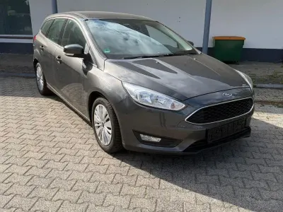 Gebraucht Ford Focus Business Edition 116 PS (85 kW) 2016 Braun Kombi
