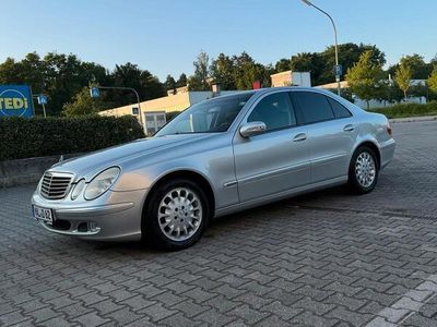 Mercedes E320